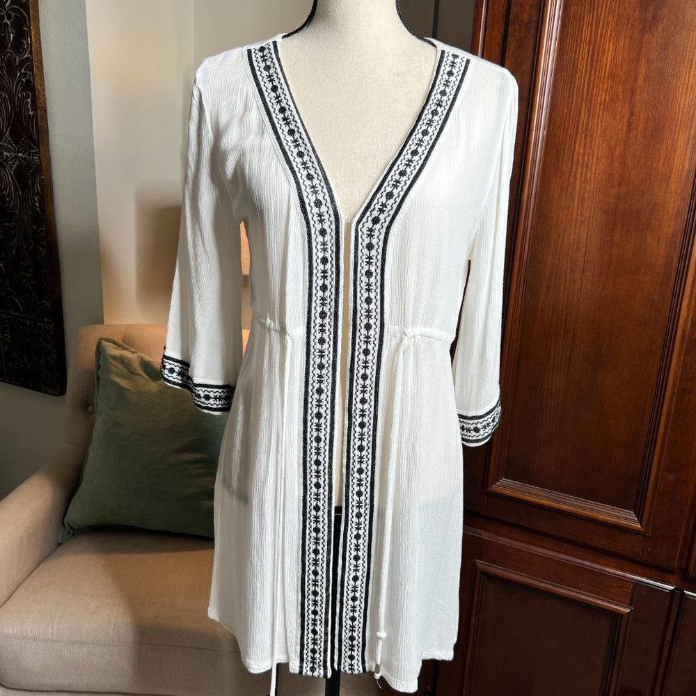 Romeo & Juliet Couture Beach Swim Coverup 3/4 Sleeve White Black Small